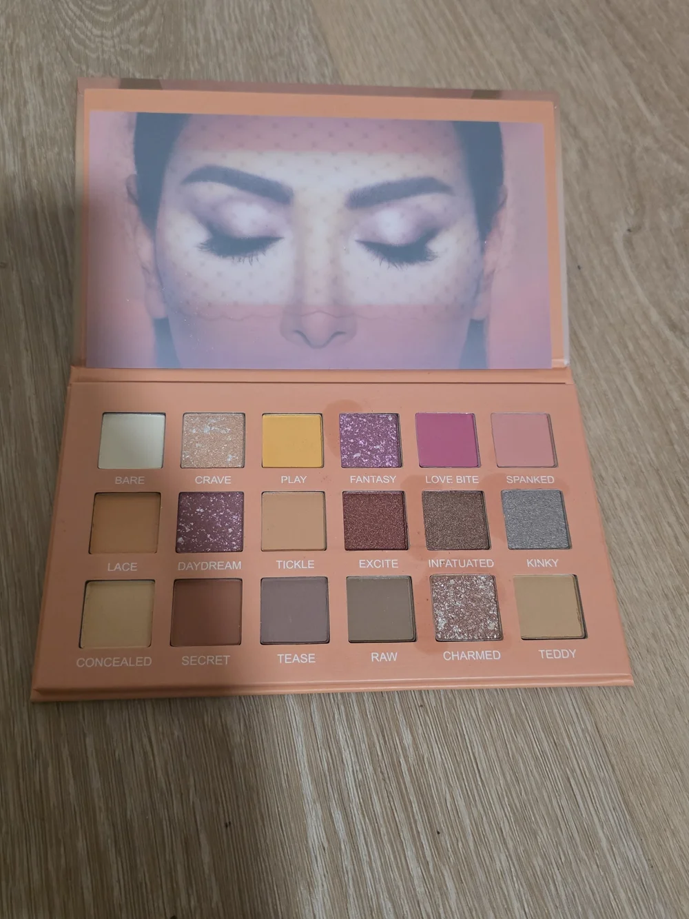 NUDE Pink & Peach Eyeshadow Palette - Matte & Shimmer Mix
